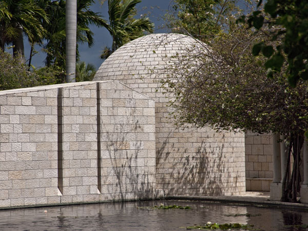 <strong>The Dome of Contemplation</strong> The procession continues into an area enclosed by a dome and semicircular wall with an eternal memorial flame and inscription from the 23rd Psalm. 