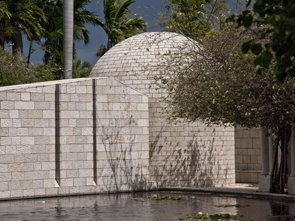 <strong>The Dome of Contemplation</strong> The procession continues into an area enclosed by a dome and semicircular wall with an eternal memorial flame and inscription from the 23rd Psalm. 